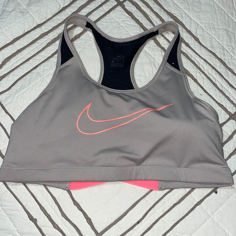 Nike Sports bra, NEW no tags, size XL
